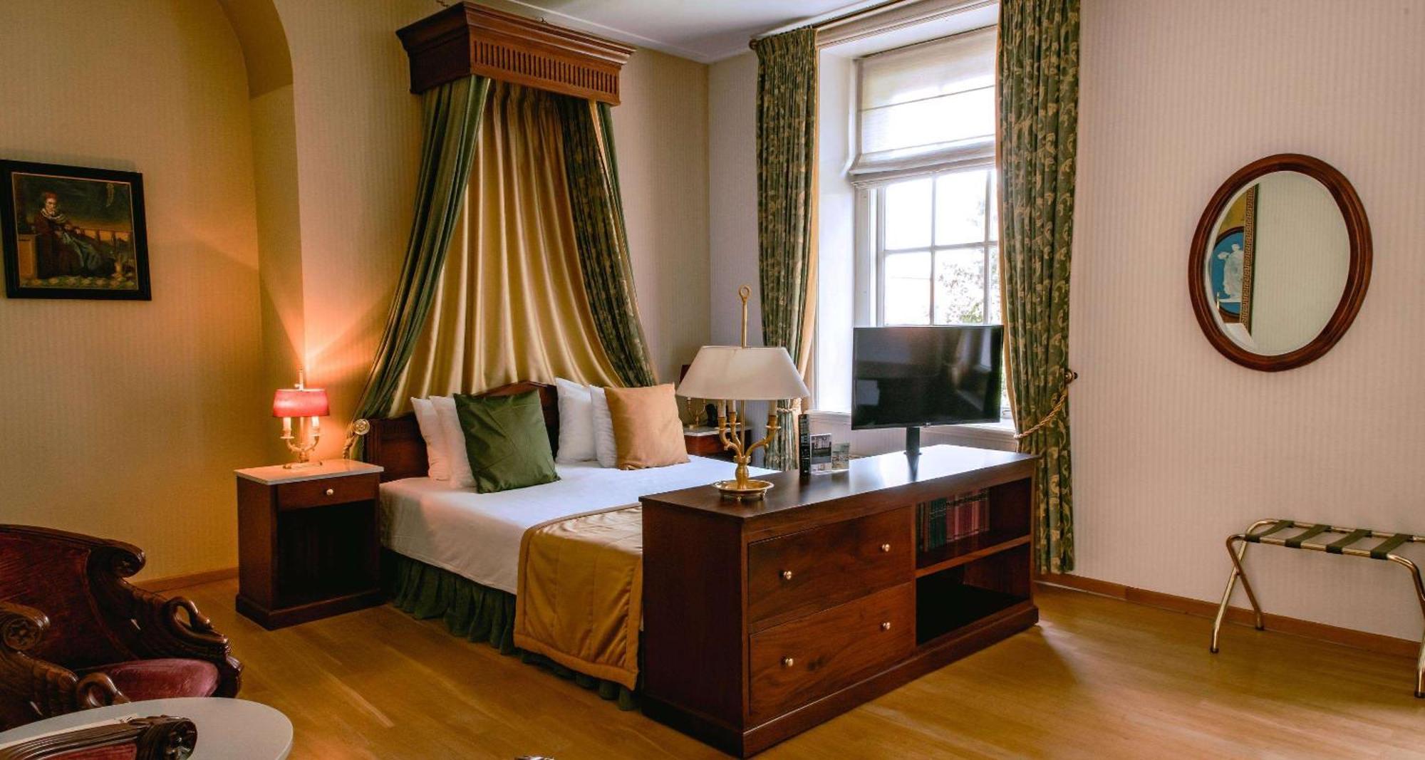 Grand Hotel Karel V Utrecht Bagian luar foto