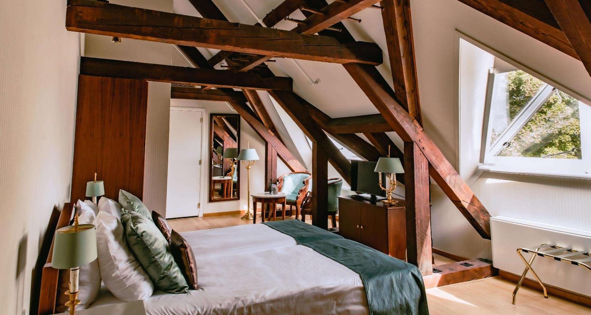 Grand Hotel Karel V Utrecht Bagian luar foto