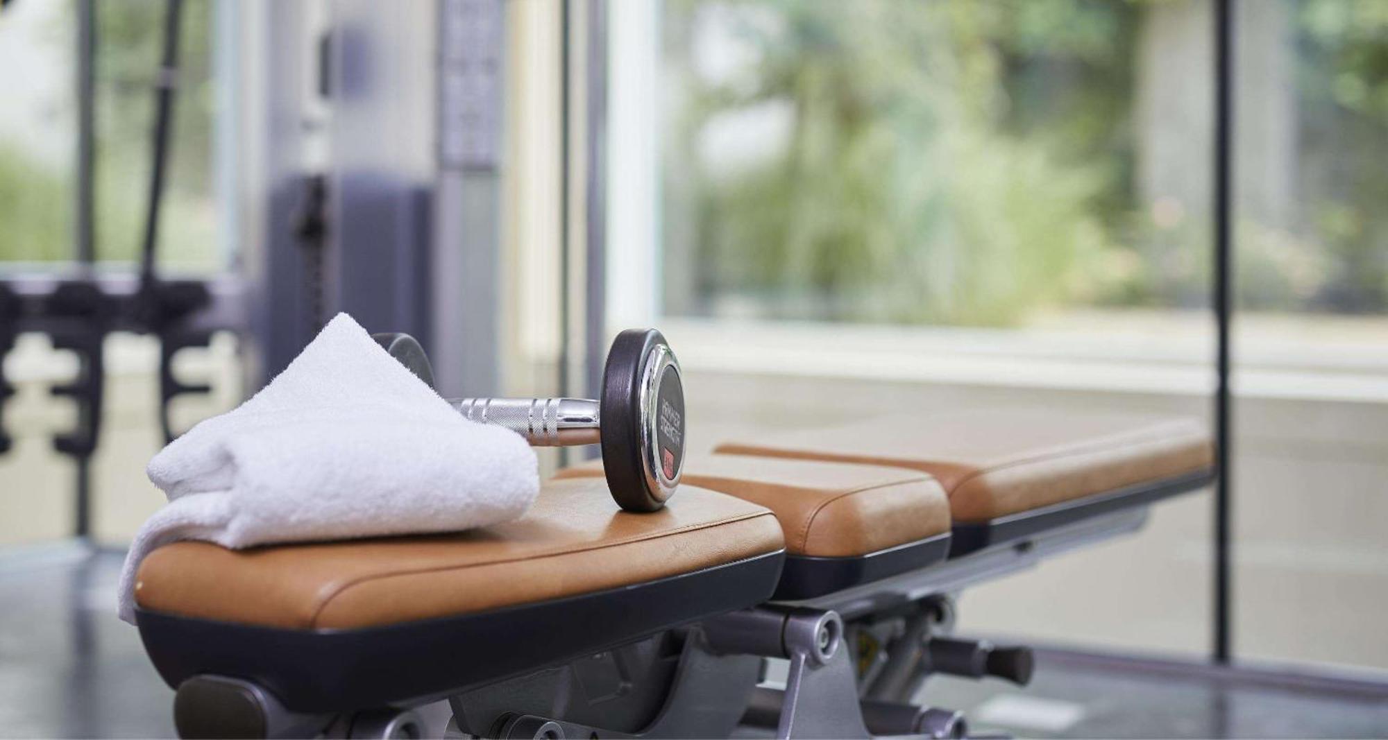 Grand Hotel Karel V Utrecht Bagian luar foto Dumbbell