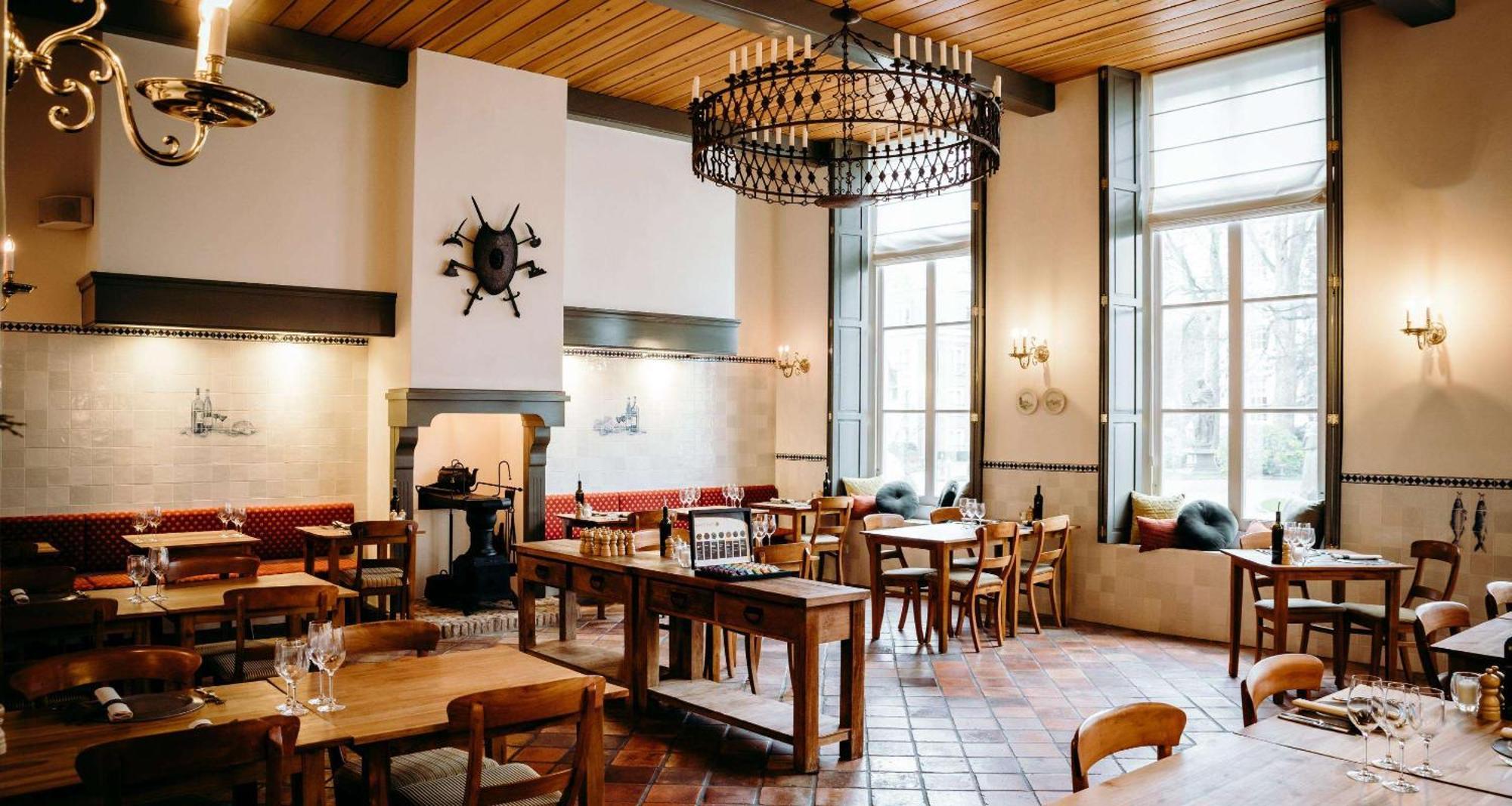 Grand Hotel Karel V Utrecht Bagian luar foto Restaurant