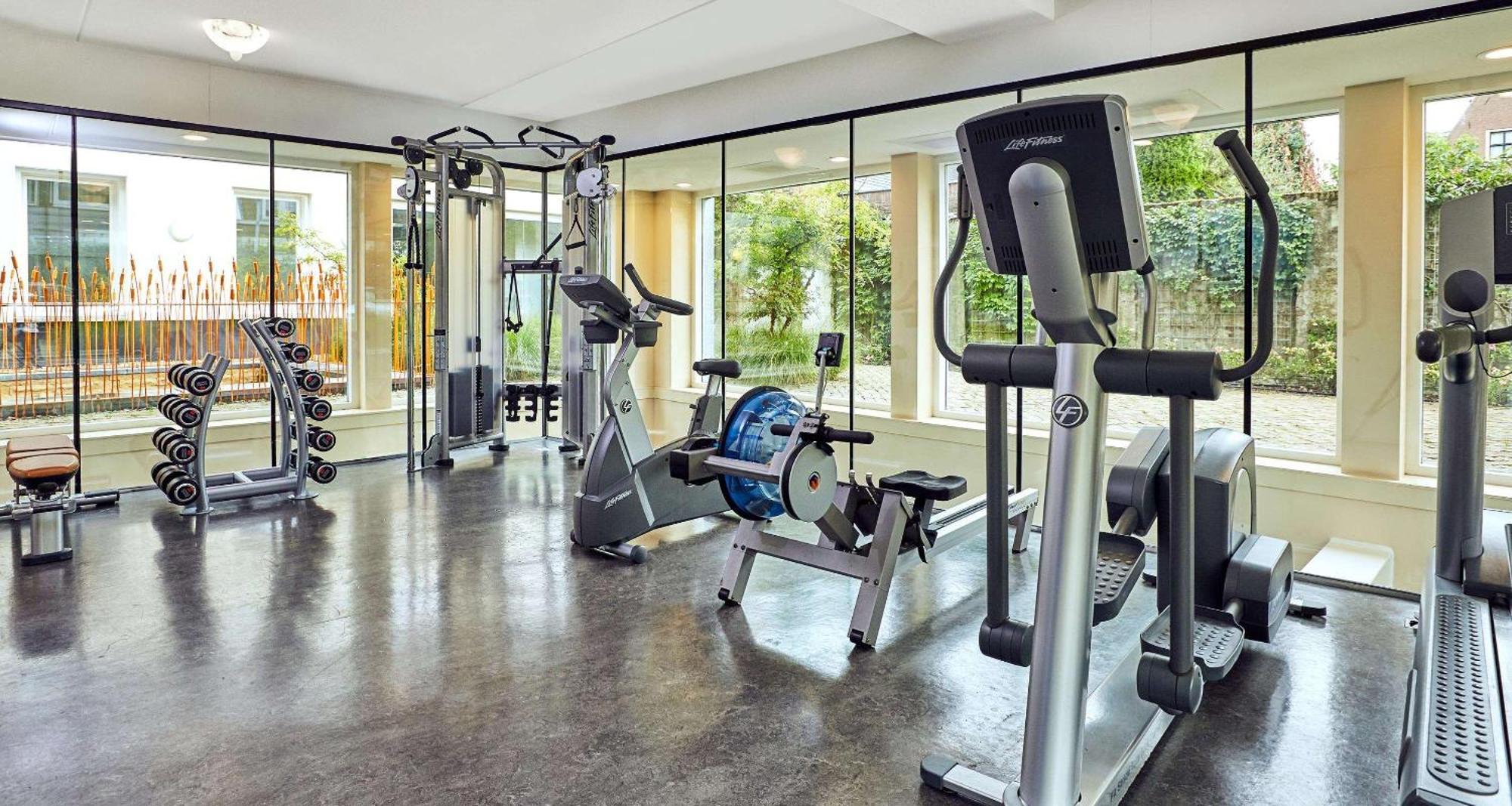 Grand Hotel Karel V Utrecht Bagian luar foto A gym at a hotel